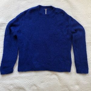 Alpaca wool vibrant blue sweater